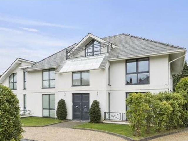 House for sale in Lower Green Esher, Blackhills