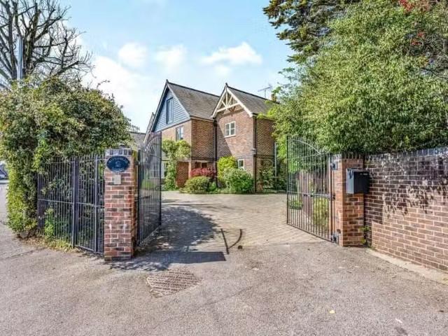 House for rent in Arundel, Clapham