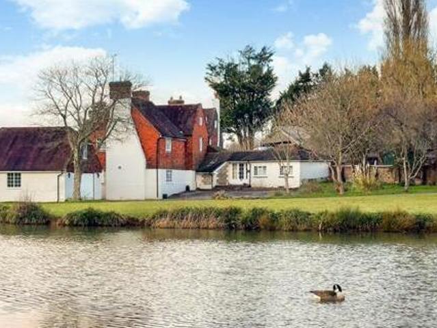 House for sale in Perryfields, West Sussex