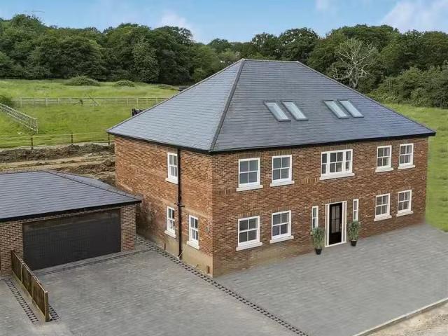 House for rent in Ivy Chimneys, Epping
