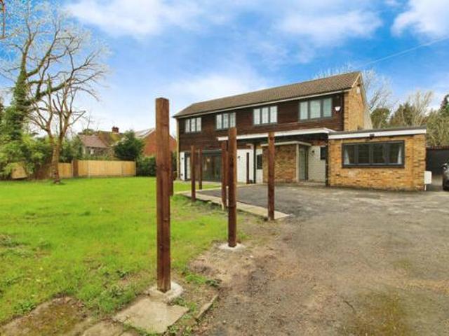 House for sale in Pinner, Greater London