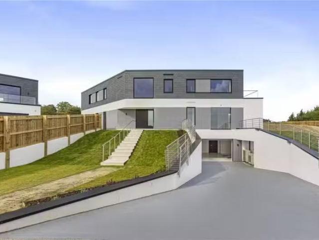 House for rent in Goffs Oak, Broxbourne