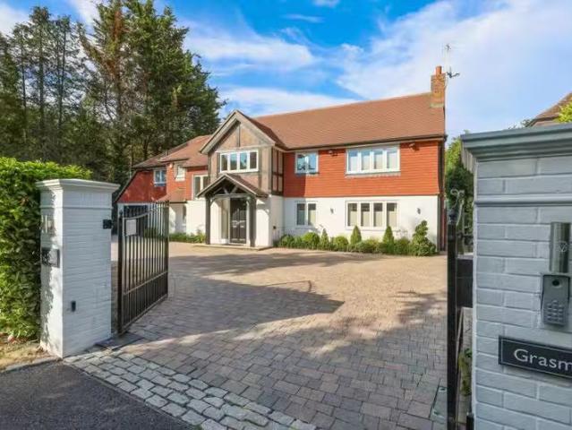 House for rent in Cobham, Elmbridge