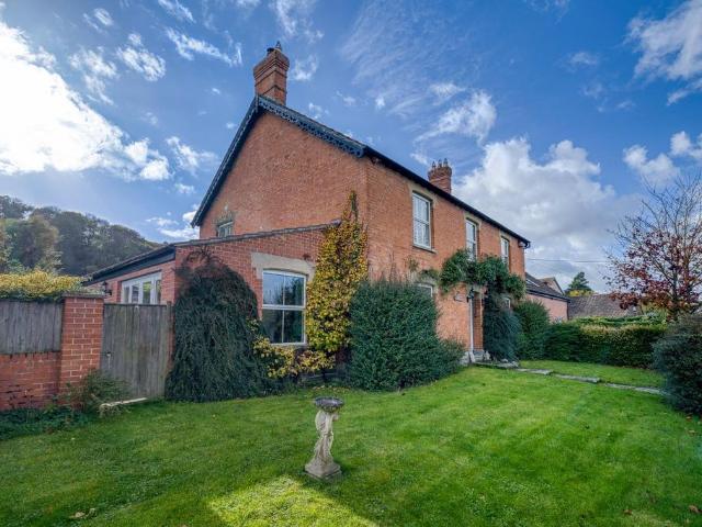 House for sale in West Pennard, Somerset
