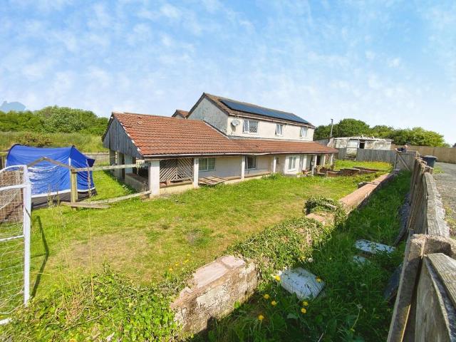 House for sale in Mount Sion, Wales