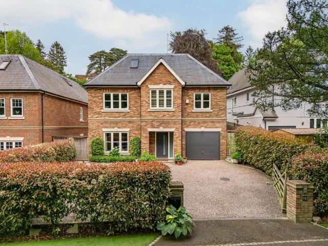 House for sale in Lower Green Esher, Blackhills