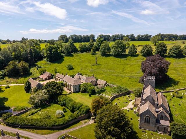 House for sale in Fossebridge, Gloucestershire