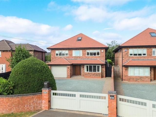 House for sale in Alderminster, Warwickshire