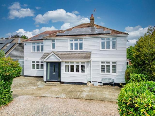 House for sale in Fair Oak and Horton Heath, Helford