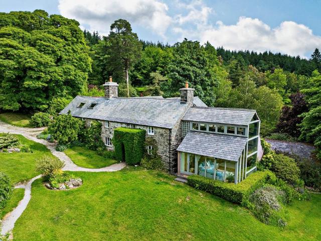 House for sale in Wales