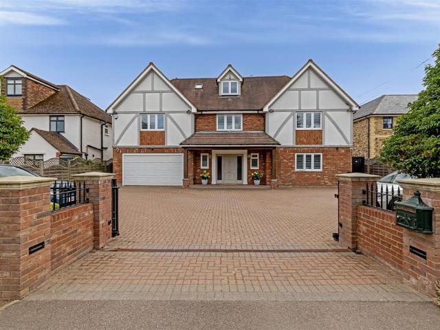 House for sale in St Albans, Five Acres
