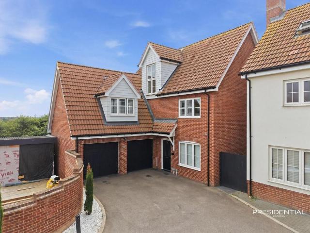 House for sale in Greater London