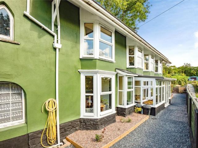 House for sale in Waunfawr, Wales
