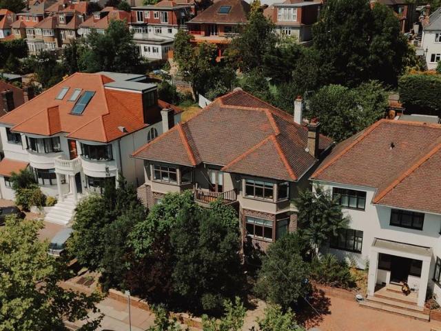 House for sale in Willesden Green, Greater London