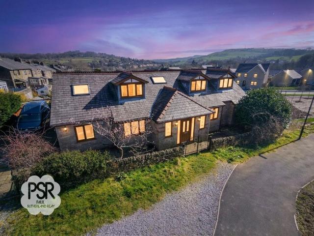 House for sale in Buxworth, Charlesworth