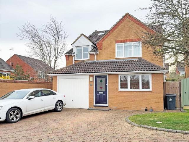 House for sale in Poplars, Shephall