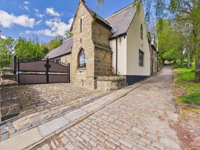 House for sale in Pontefract, West Yorkshire