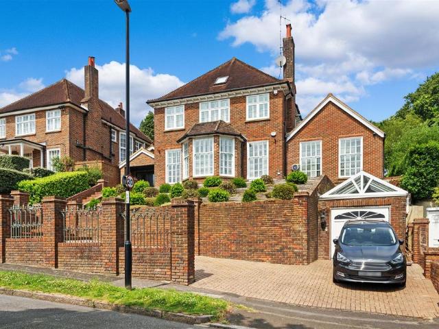House for sale in London Borough of Croydon, Purley