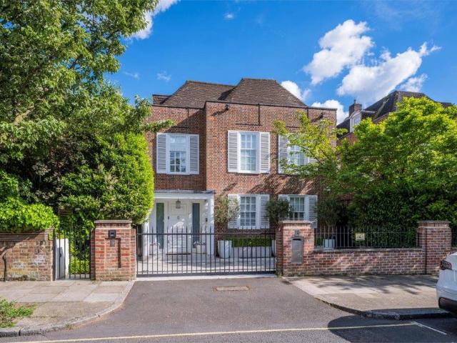 House for sale in St. John's Wood, Greater London