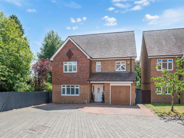 House for sale in Nork, Red Hill