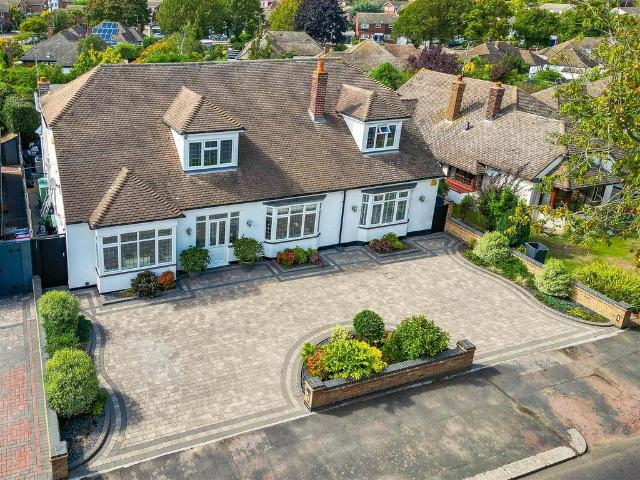 House for sale in Alton Barnes, Isle Of Man