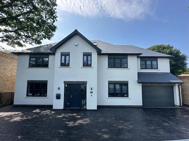 House for sale in Elmstead, Greater London