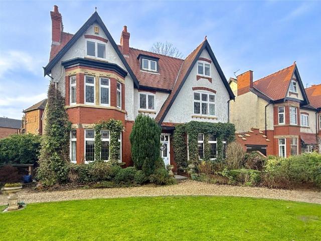 House for sale in Meols Cop, Southport