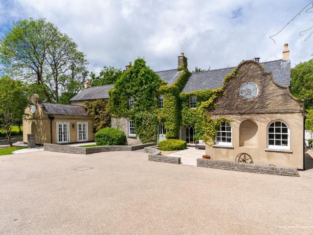 House for sale in Llanfair, Wales