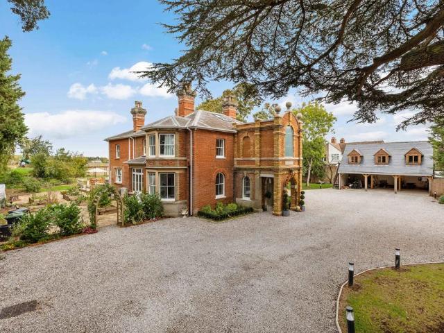 House for sale in Newtown, Henlow
