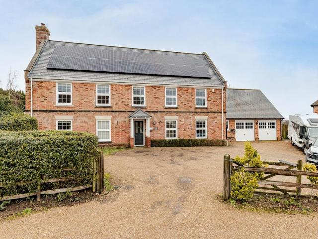 House for sale in Oad Street, Kent