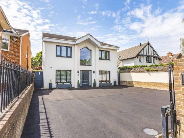 House for sale in Iver, Richings Park