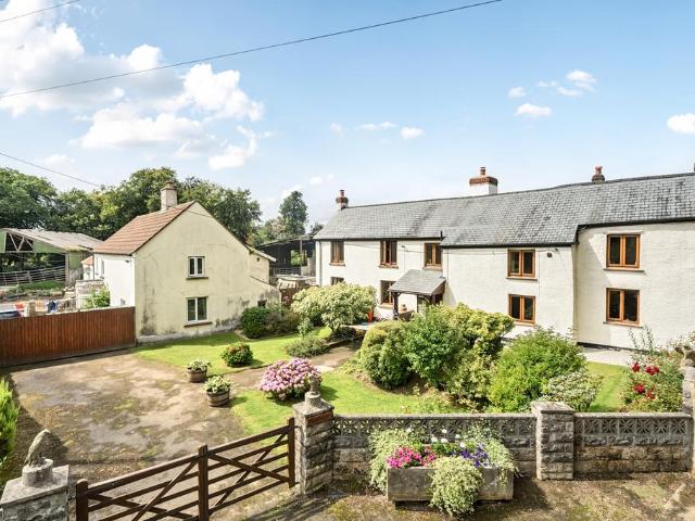 House for sale in Weir Quay, Devon