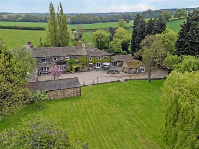 House for sale in Walton, West Yorkshire