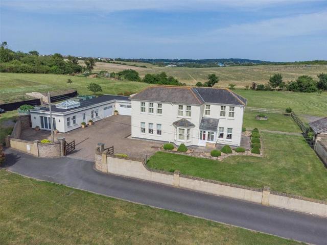 House for sale in Hawley, Monks Orchard