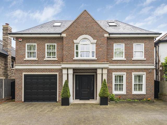 House for sale in Whetstone, Cat Hill