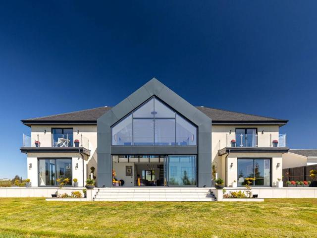House for sale in Kilmaurs, Scotland