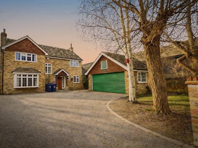 House for sale in Long Marston, Pouchen End