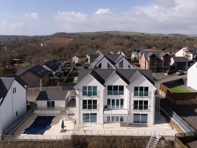 House for sale in Brynmenyn, Wales