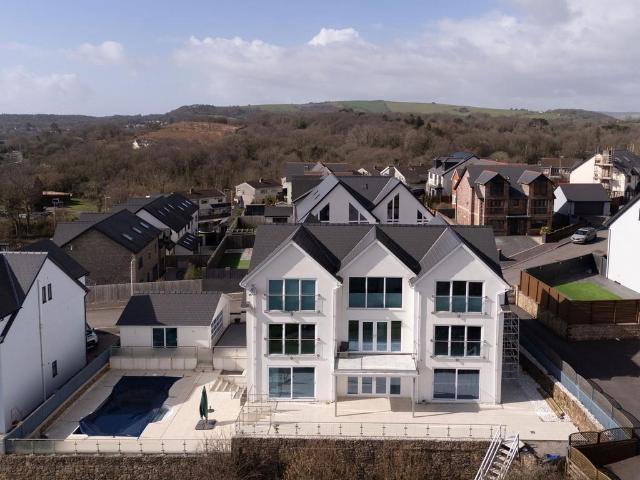 House for sale in Brynmenyn, Wales