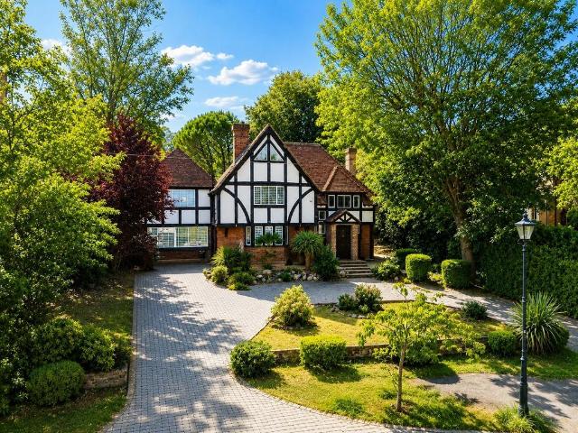 House for sale in Moor Park Estate, Three Rivers
