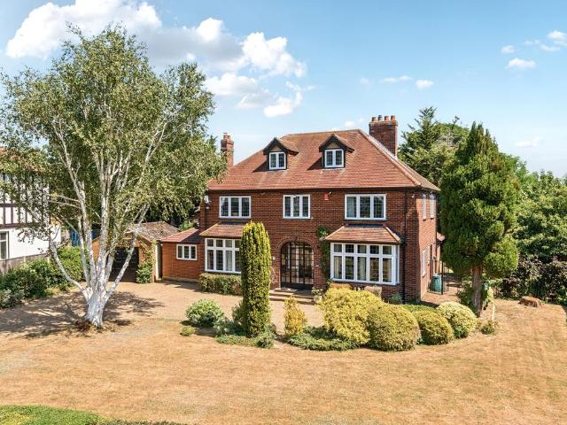House for sale in Staines, Surrey