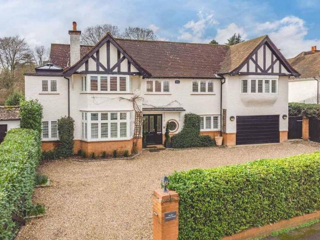House for sale in Chalfont St. Peter, Denham