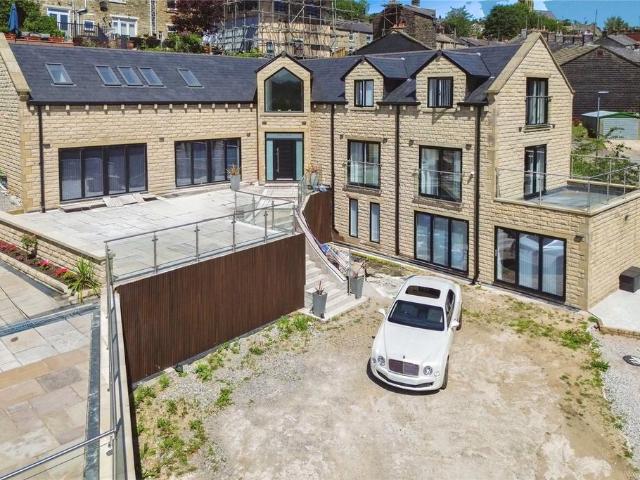 House for sale in Greenheys, Greater Manchester