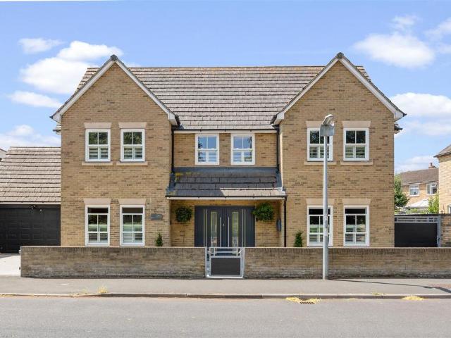 House for sale in Stotfold, Bedfordshire