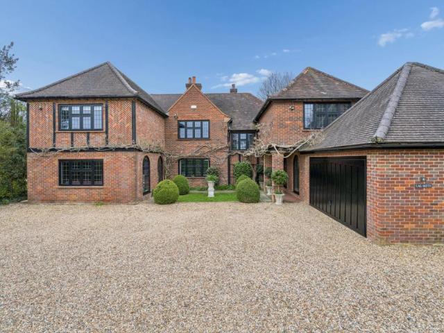 House for sale in Chalfont St. Peter, Denham