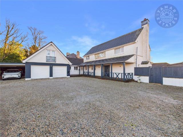 House for sale in Lamellion, Cornwall