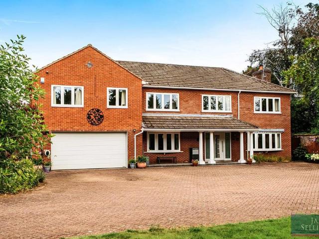House for sale in Stanford On Avon, Leicestershire