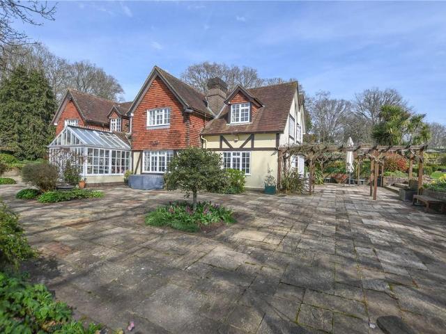 House for sale in Finchampstead