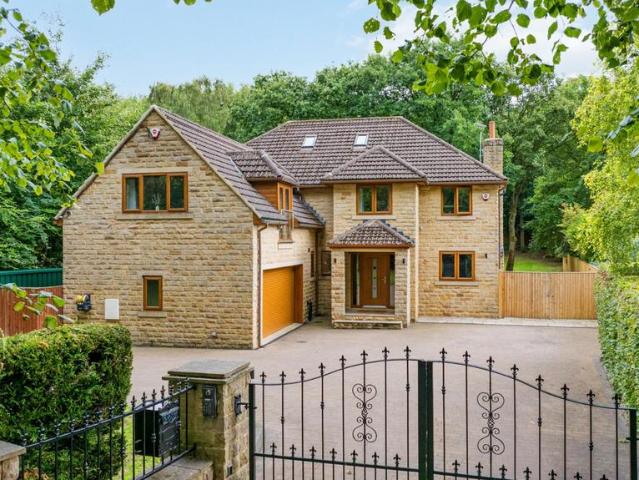 House for sale in Calverley, West Yorkshire
