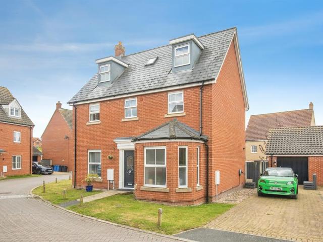 House for sale in Chelmondiston, Suffolk